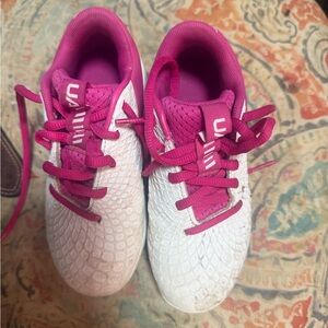 Under Armour Kids T-ball shoes - White and Pink
